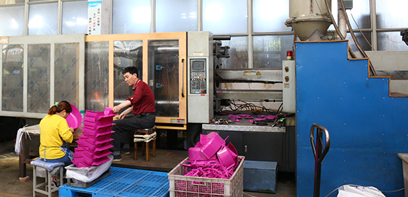 配套注塑設備線